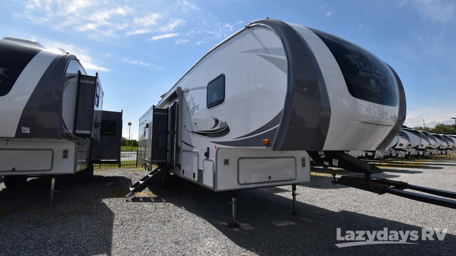 New & Used RVs, Motorhomes & Travel Trailers For Sale | Lazydays